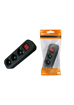 SQ1806-0117, Колодка розеточная 3 гнезда 2П+3 c выключателем 16А 250В черная